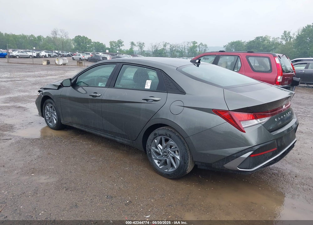 2024 HYUNDAI ELANTRA VIN: KMHLM4DG0RU685165