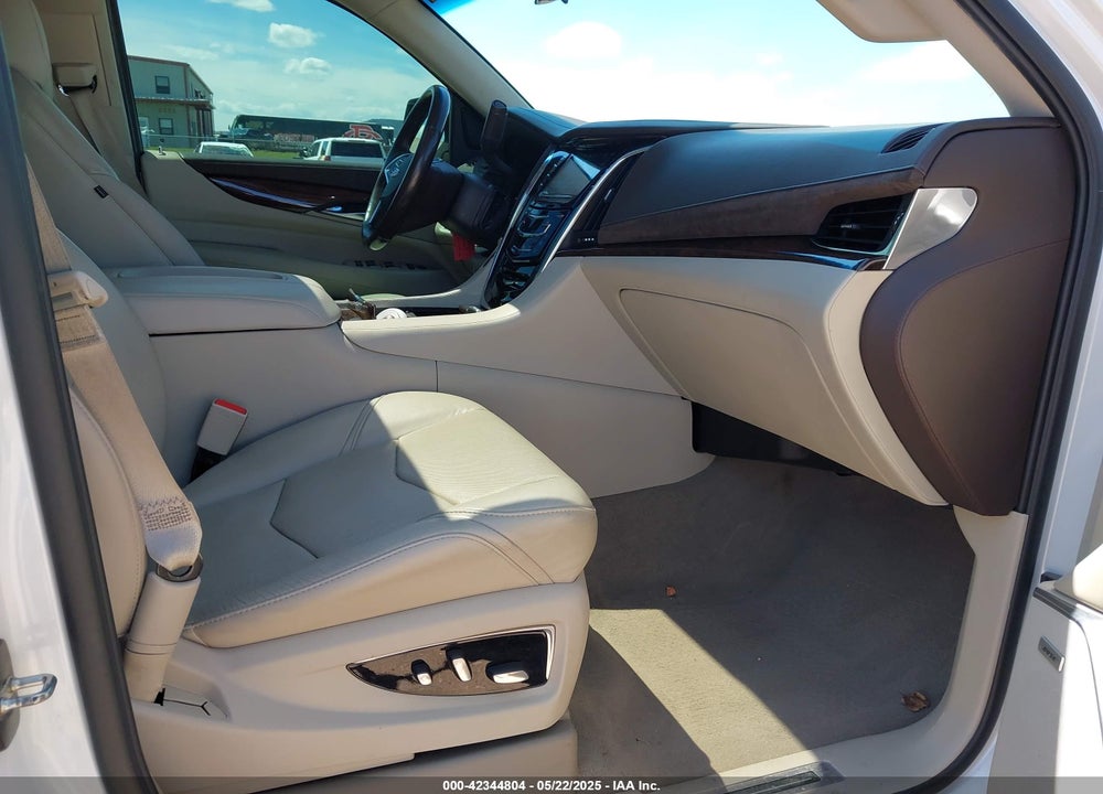 2017 CADILLAC ESCALADE ESV VIN: 1GYS4JKJXHR137702