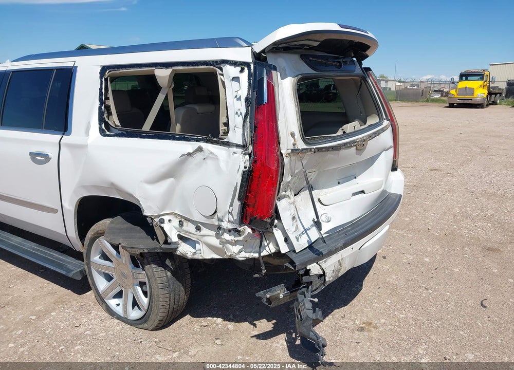 2017 CADILLAC ESCALADE ESV VIN: 1GYS4JKJXHR137702