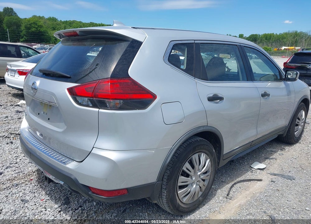 2017 NISSAN ROGUE S VIN: JN8AT2MT1HW402246