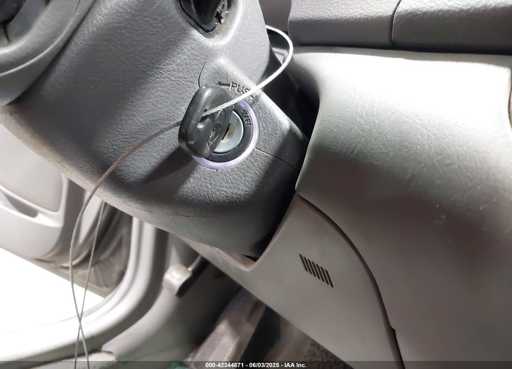 2005 TOYOTA CAMRY LE/SE/STD/XLE VIN: 4T1BE32K55U504775