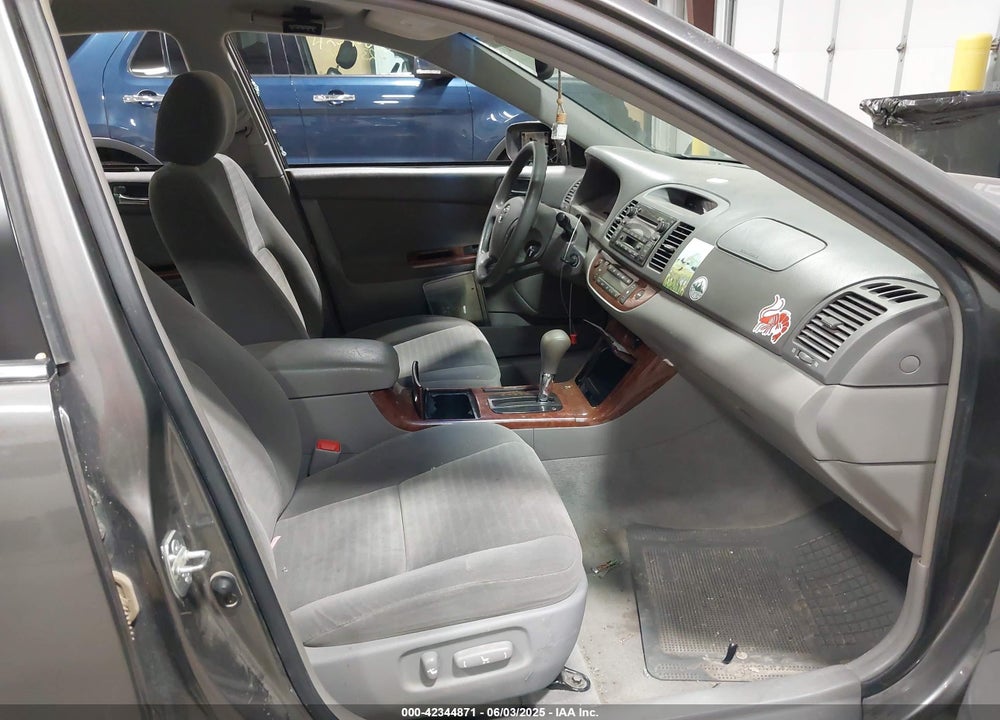 2005 TOYOTA CAMRY LE/SE/STD/XLE VIN: 4T1BE32K55U504775
