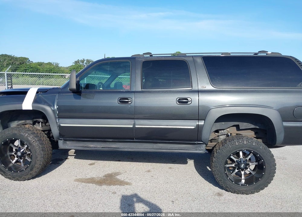 2003 CHEVROLET SUBURBAN 2500 LT VIN: 3GNGC26U13G199630