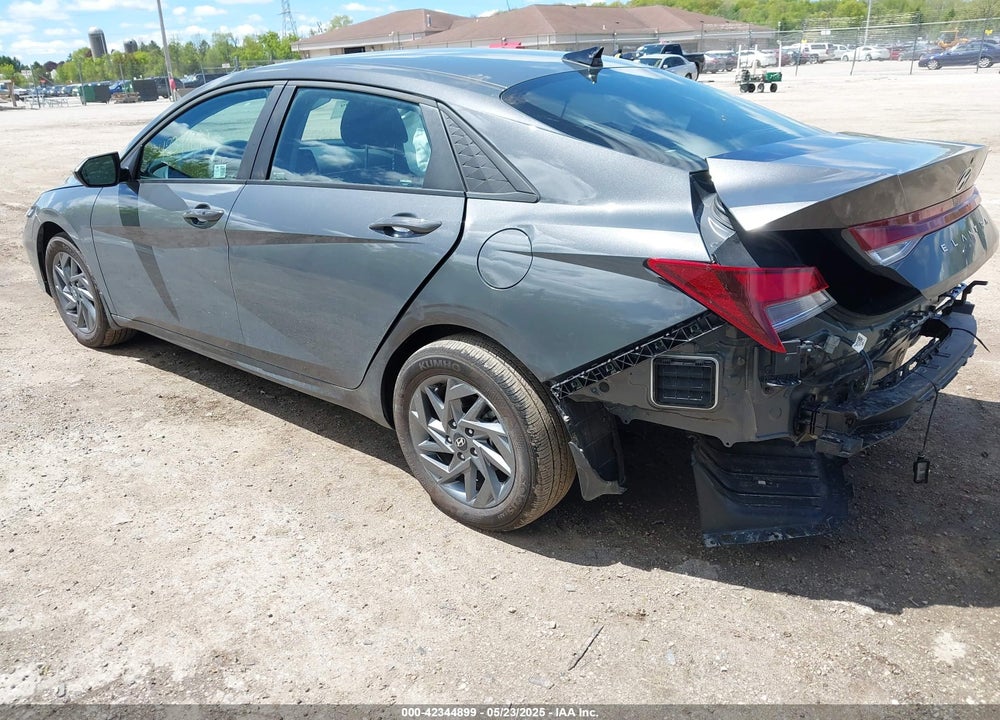 2024 HYUNDAI ELANTRA VIN: KMHLM4DG8RU818822