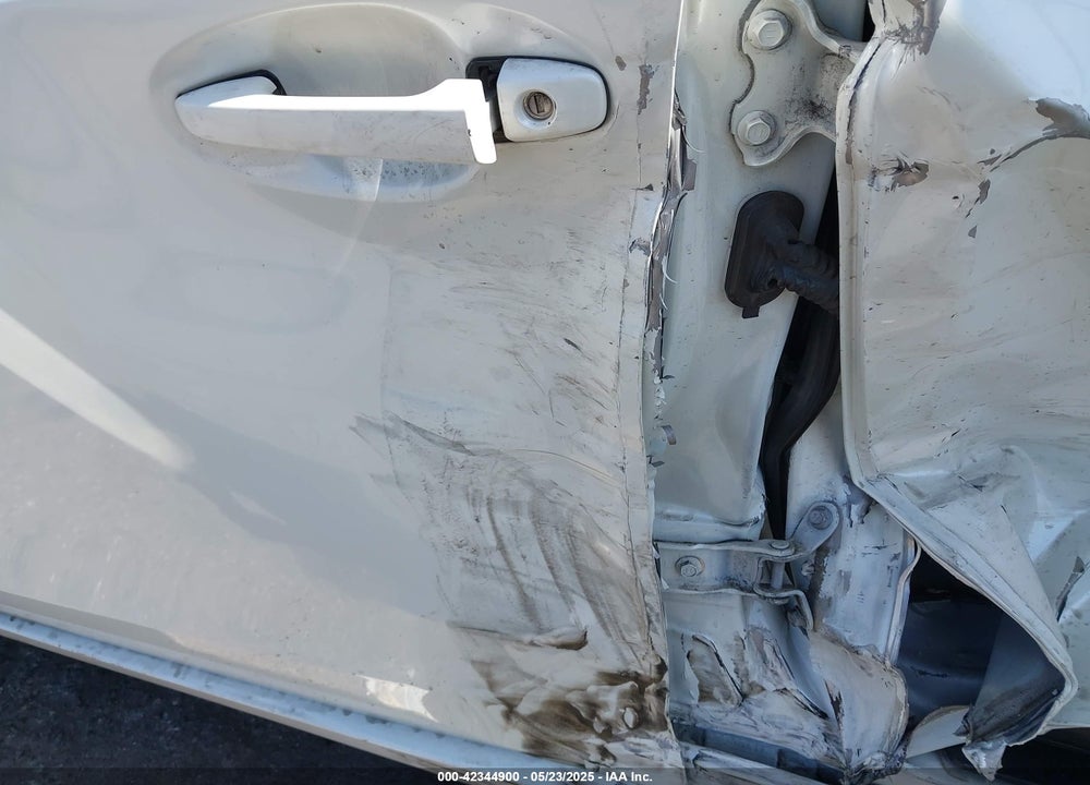 2015 TOYOTA PRIUS V VIN: JTDZN3EU0FJ015879