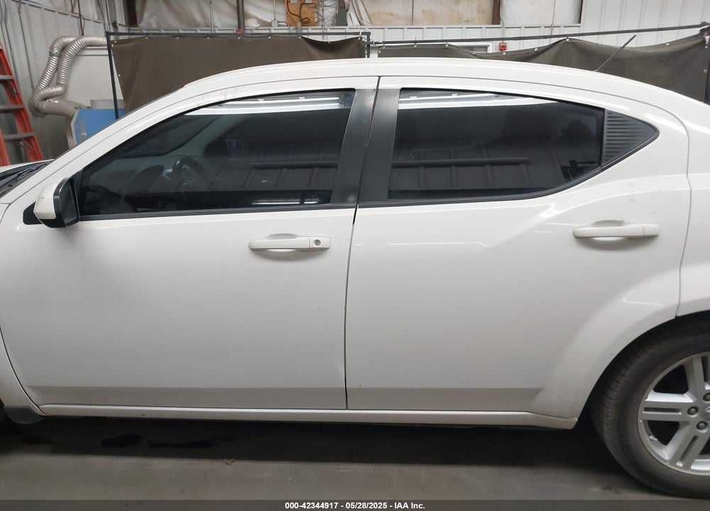 2010 DODGE AVENGER R/T VIN: 1B3CC5FB9AN210080