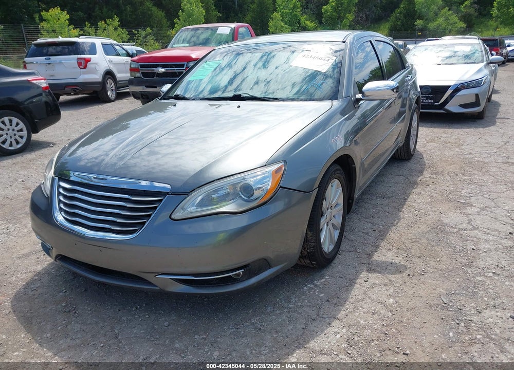 2013 CHRYSLER 200 VIN: 1C3CCBCG5DN607792