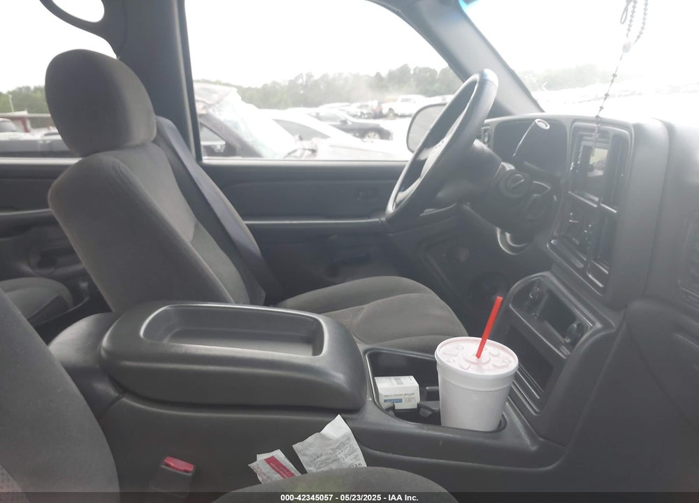2005 CHEVROLET SILVERADO 1500 LS VIN: 2GCEK13T051368475