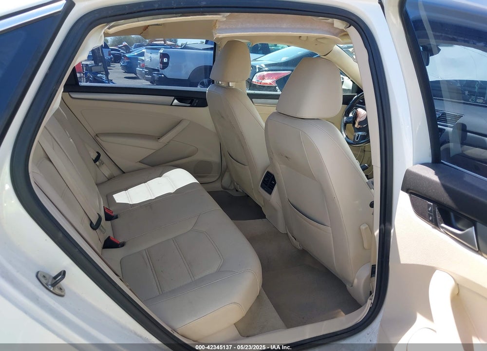 2014 VOLKSWAGEN PASSAT VIN: 1VWBN7A35EC100691