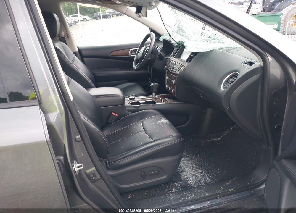 2018 NISSAN PATHFINDER PLATINUM VIN: 5N1DR2MM5JC649353