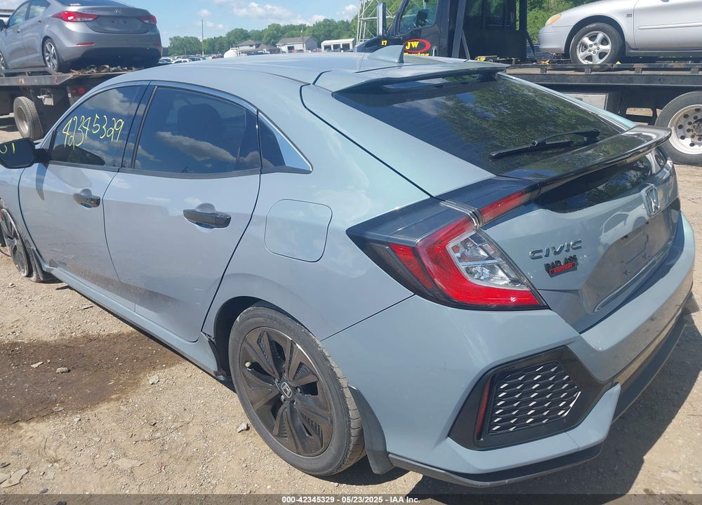 2018 HONDA CIVIC VIN: SHHFK7H56JU211363