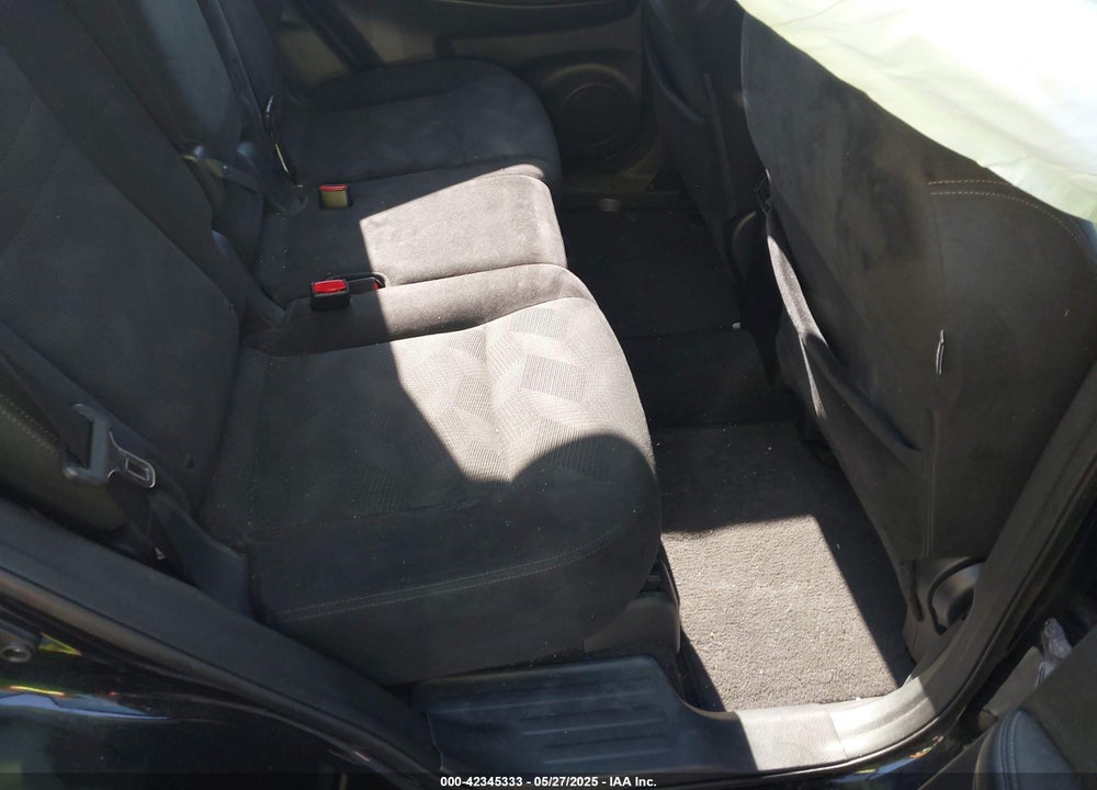 2015 NISSAN ROGUE S VIN: 5N1AT2MV9FC811263