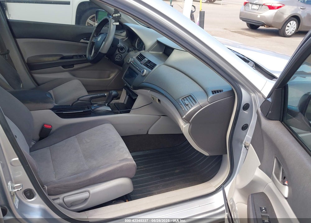 2009 HONDA ACCORD VIN: 1HGCP26489A039717