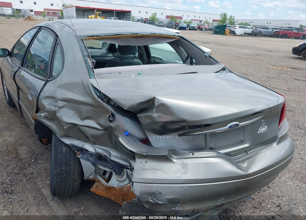 2003 FORD TAURUS SES VIN: 1FAFP55213A243219