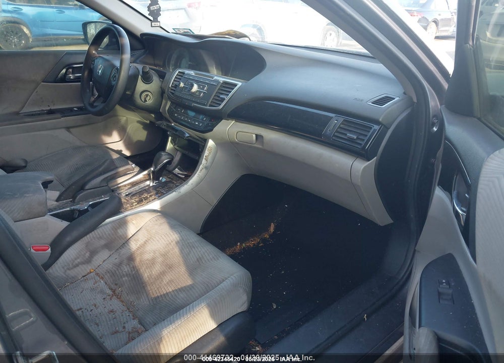 2017 HONDA ACCORD VIN: 1HGCR2F34HA192370