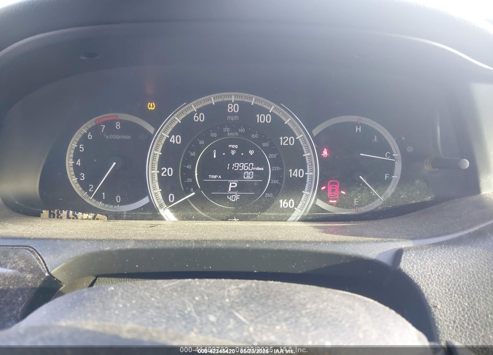 2017 HONDA ACCORD VIN: 1HGCR2F34HA192370