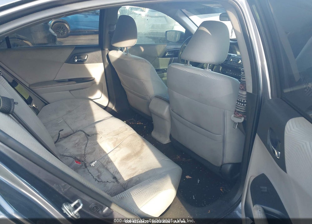 2017 HONDA ACCORD VIN: 1HGCR2F34HA192370