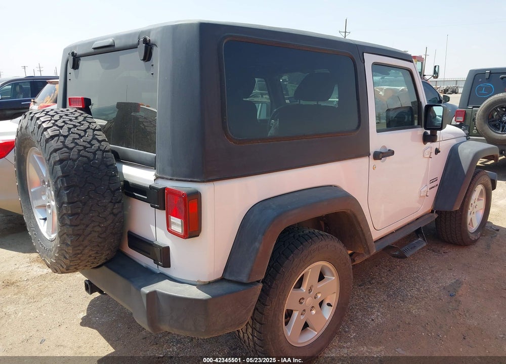 2011 JEEP WRANGLER / VIN: 1J4AA2D10BL605132