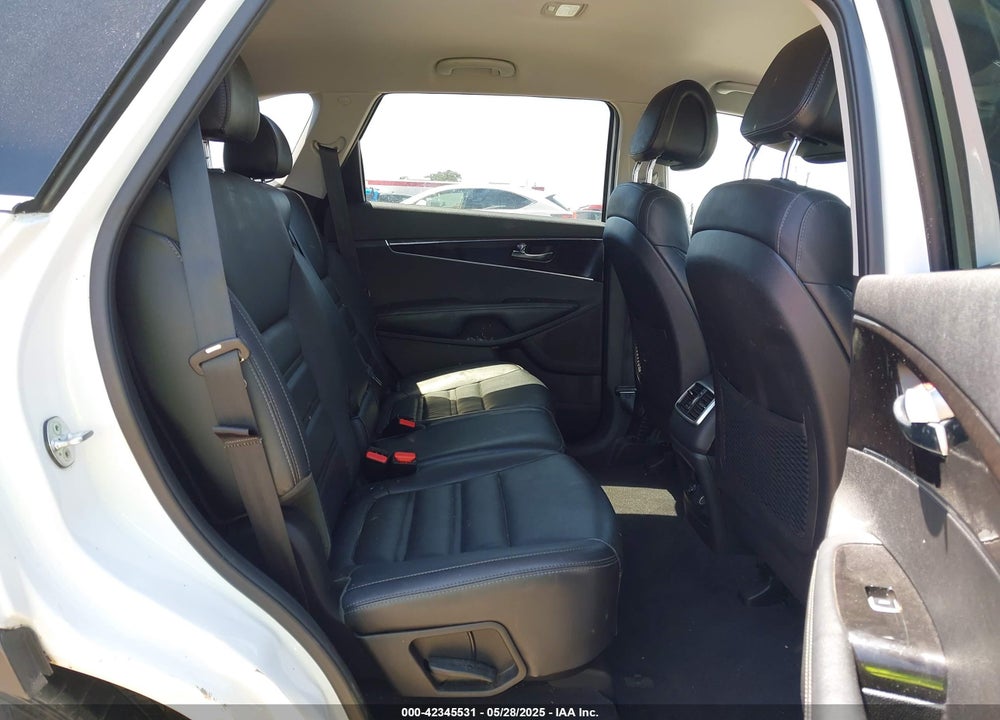 2016 KIA SORENTO 2.0T EX VIN: 5XYPH4A16GG126972