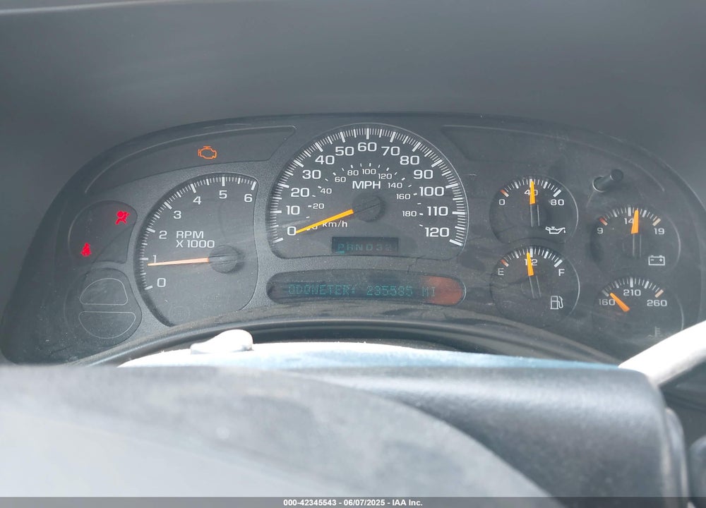 2005 CHEVROLET AVALANCHE 1500 LS VIN: 3GNEC12Z15G267981