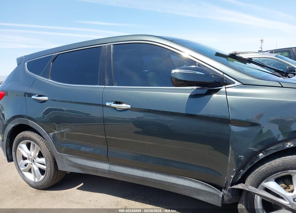 2013 HYUNDAI SANTA FE VIN: 5XYZWDLA8DG025522