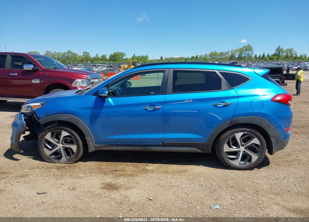 2016 HYUNDAI TUCSON LIMITED VIN: KM8J3CA21GU142613