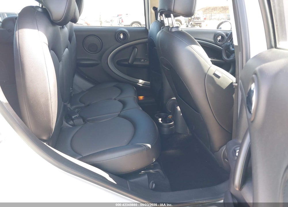2016 MINI COOPER COUNTRYMAN VIN: WMWZC5C57GWU00192