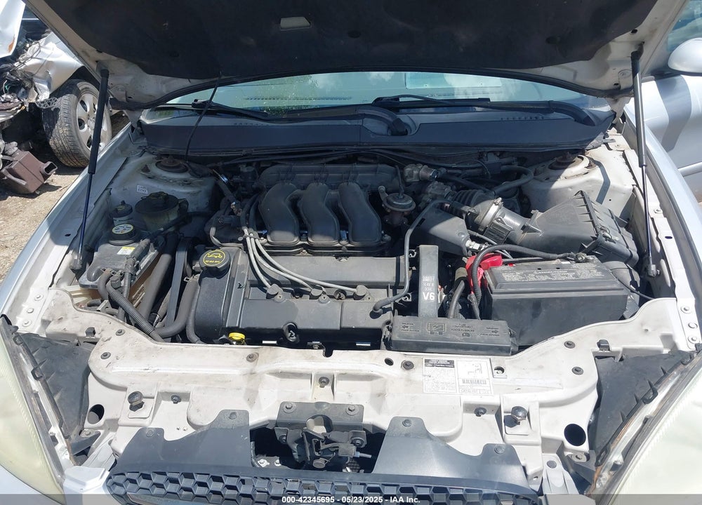 2002 FORD TAURUS SES VIN: 1FAFP55S82A120483