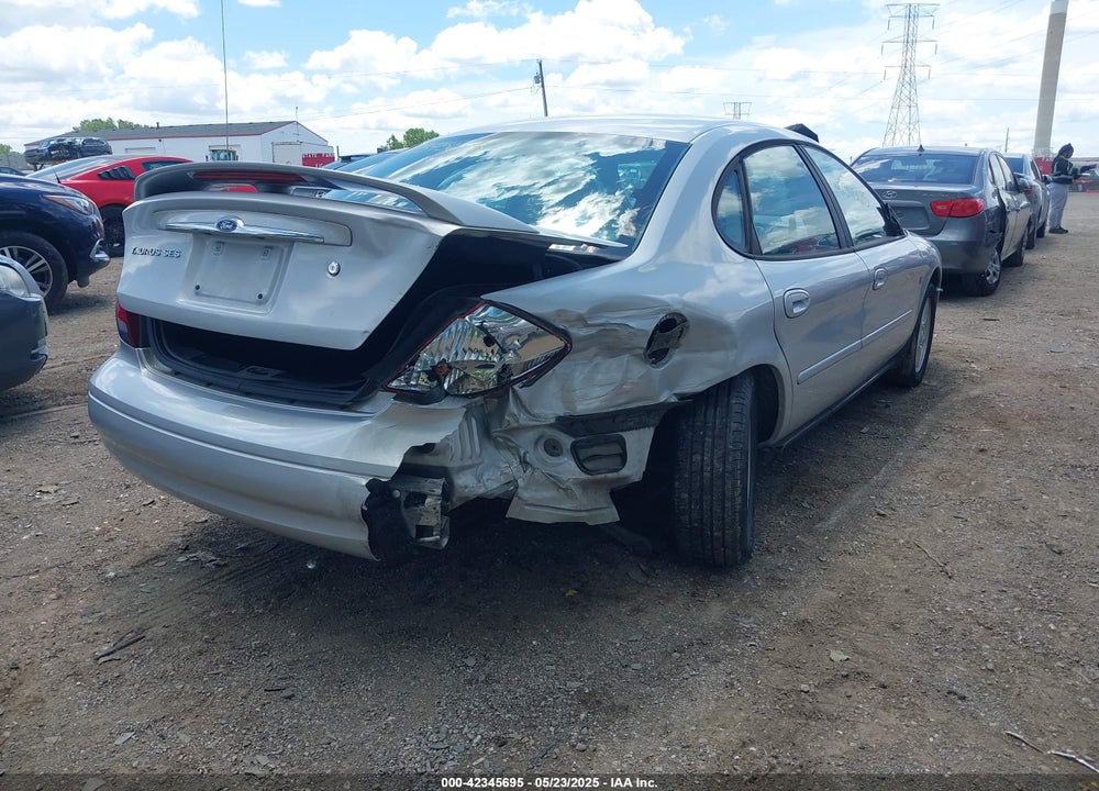 2002 FORD TAURUS SES VIN: 1FAFP55S82A120483