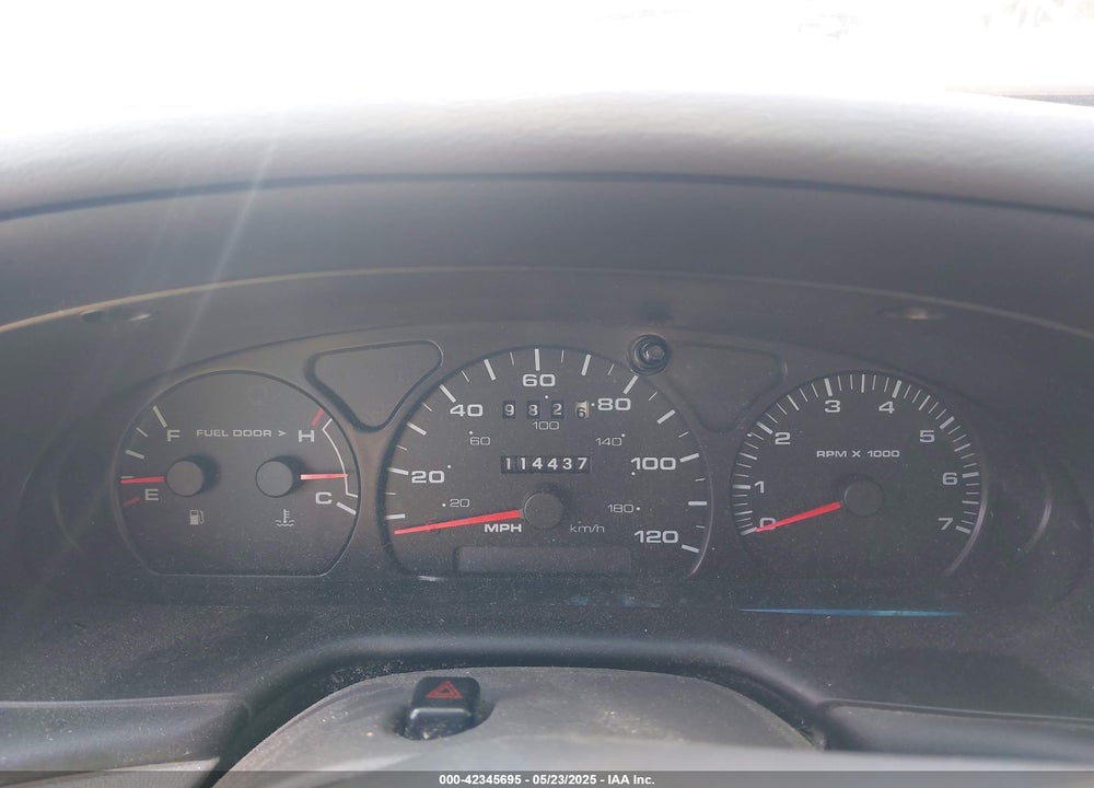 2002 FORD TAURUS SES VIN: 1FAFP55S82A120483