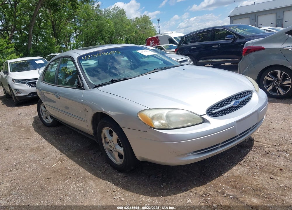 2002 FORD TAURUS SES VIN: 1FAFP55S82A120483