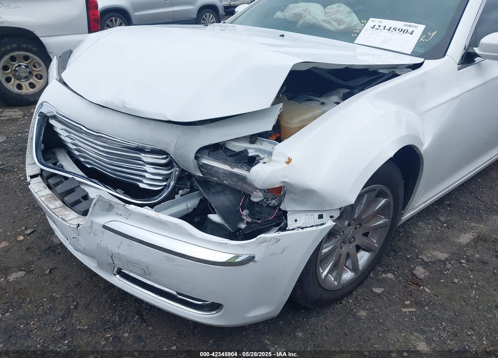 2014 CHRYSLER 300 VIN: 2C3CCAAG3EH355676