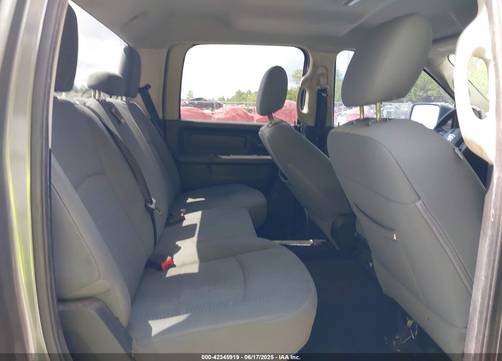 2013 RAM 1500 EXPRESS VIN: 1C6RR6KT2DS562992