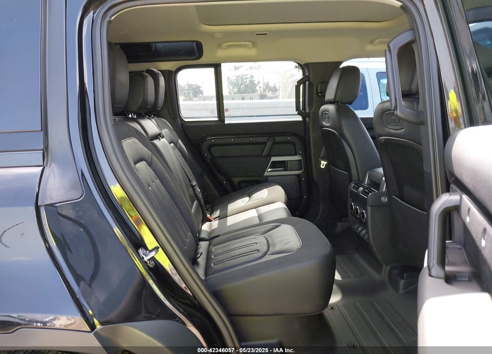 2020 LAND ROVER DEFENDER VIN: SALEP7EU7L2019989