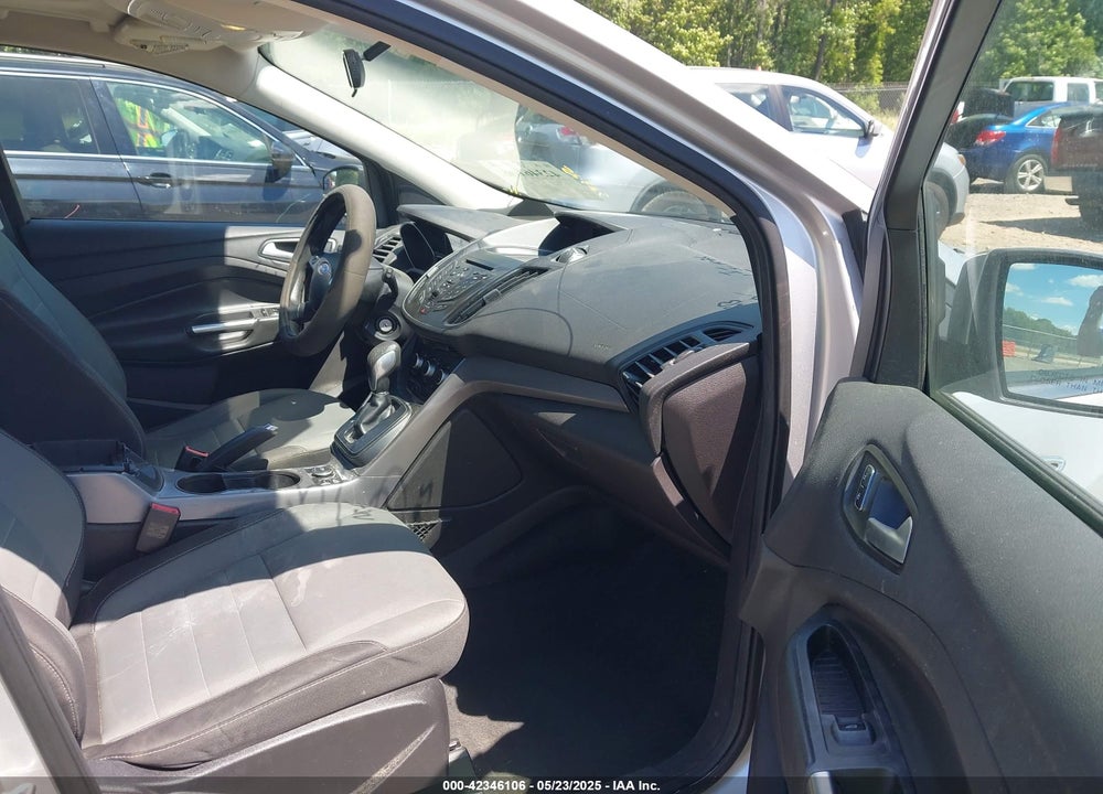 2016 FORD ESCAPE VIN: 1FMCU9GX3GUB28028