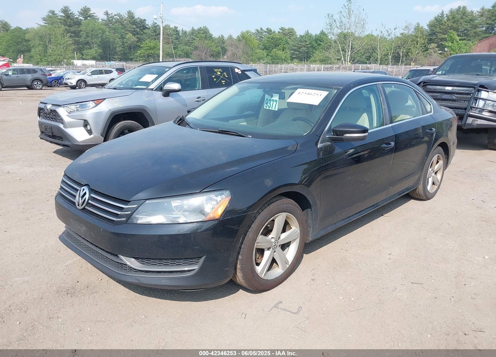 2013 VOLKSWAGEN PASSAT VIN: 1VWBP7A38DC028586