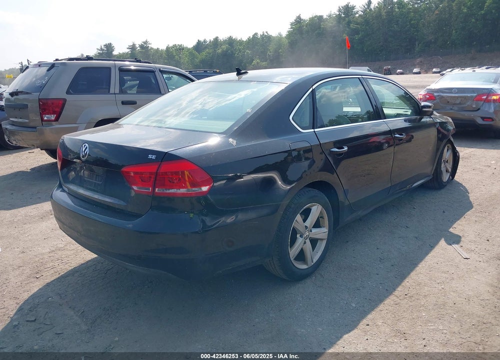 2013 VOLKSWAGEN PASSAT VIN: 1VWBP7A38DC028586
