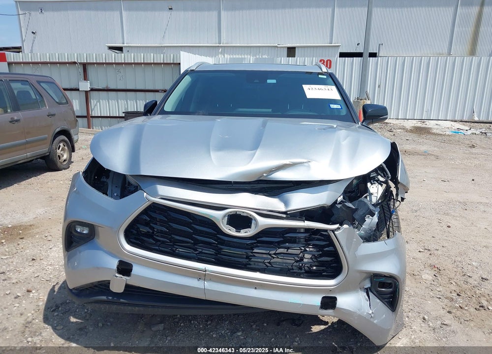 2023 TOYOTA HIGHLANDER XLE VIN: 5TDKDRAH7PS005256