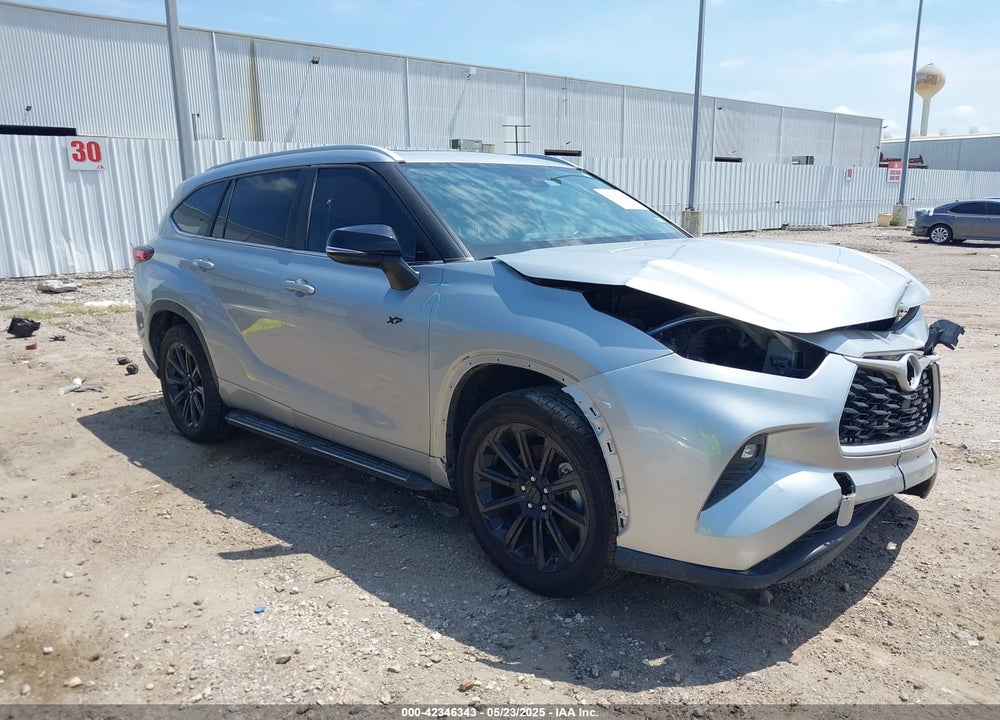 2023 TOYOTA HIGHLANDER XLE VIN: 5TDKDRAH7PS005256
