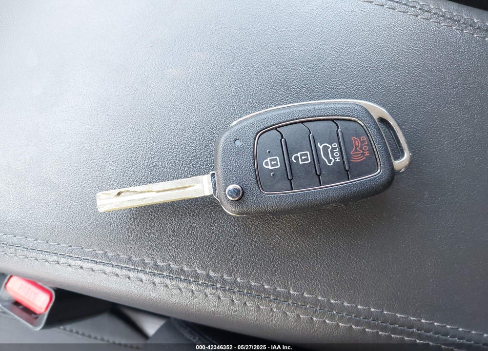 2019 HYUNDAI TUCSON VIN: KM8J23A45KU884400