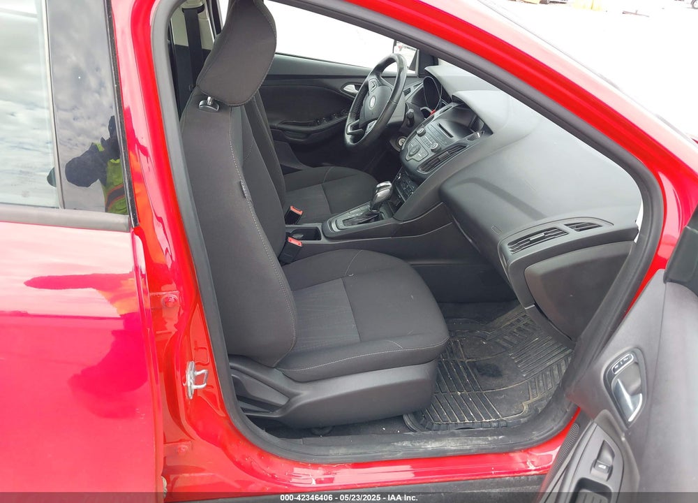 2015 FORD FOCUS VIN: 1FADP3F28FL216926