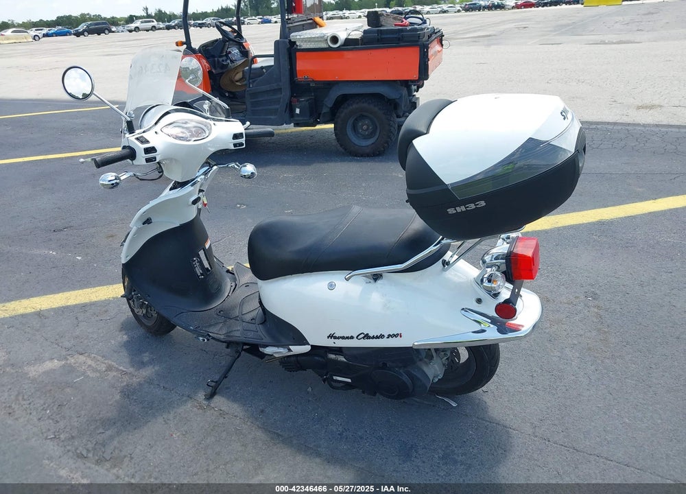 2023 SCOOTER 50CC VIN: RFGBSSLE4PX005464