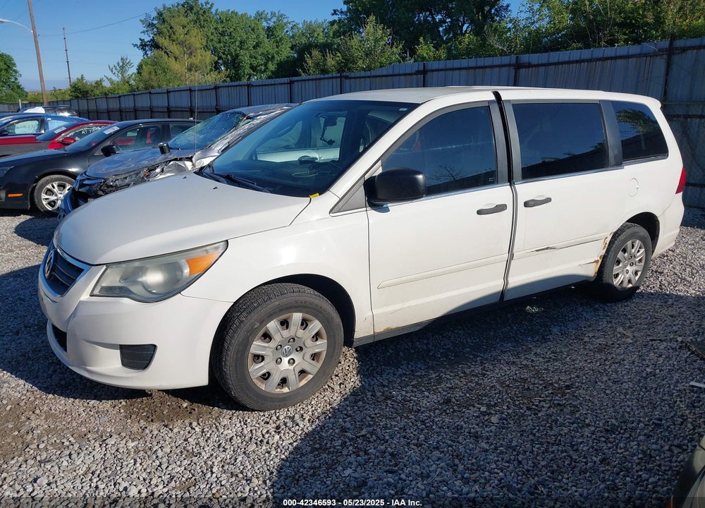 2010 VOLKSWAGEN ROUTAN S VIN: 2V4RW4D1XAR348434