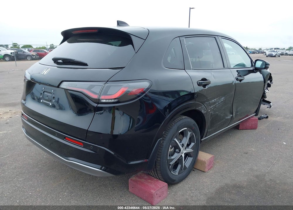 2025 HONDA HR-V VIN: 3CZRZ2H71SM745568