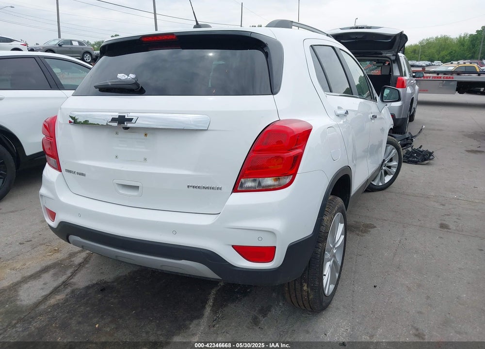 2020 CHEVROLET TRAX VIN: 3GNCJRSB0LL196680