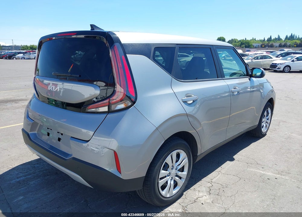 2023 KIA SOUL VIN: KNDJ23AU9P7895698