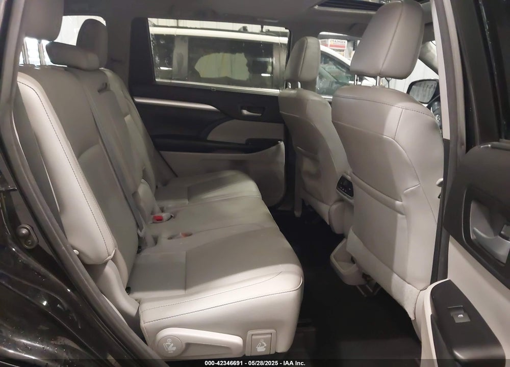 2017 TOYOTA HIGHLANDER VIN: 5TDJZRFH9HS394733