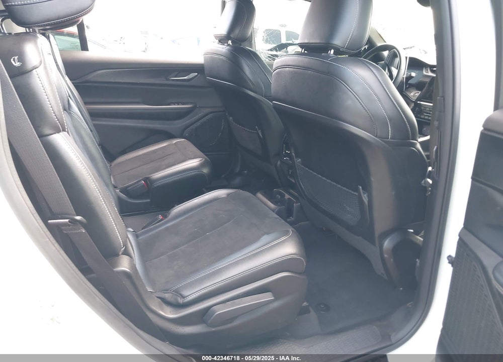 2023 JEEP GRAND CHEROKEE L VIN: 1C4RJKAG4P8847885