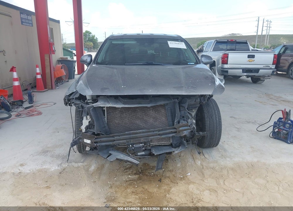 2019 HYUNDAI SANTA FE VIN: 5NMS2CAD5KH041586