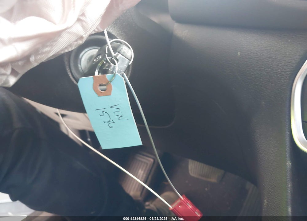 2019 HYUNDAI SANTA FE VIN: 5NMS2CAD5KH041586